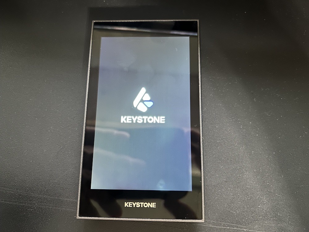 keystone bitcoin hardware wallet starting up 